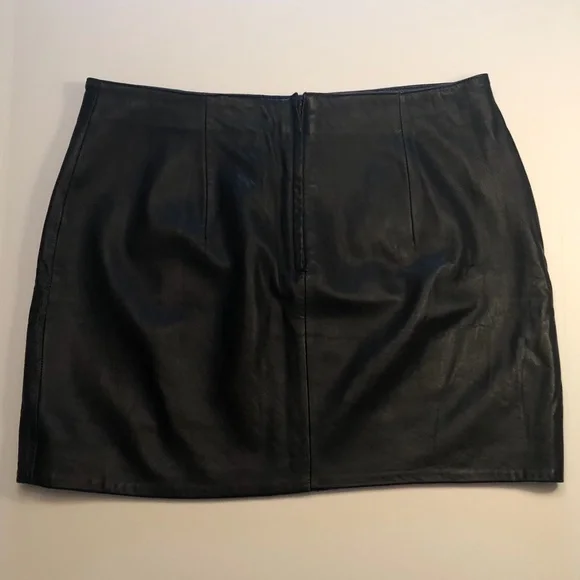 Vintage 111 STATE Black Leather Short Skirt - Picture 2 of 12
